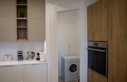 Atsipópoulon Apartment | Villa Mediterranean Oasis