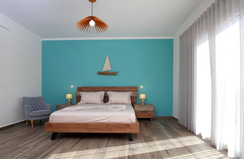 Perigiali Villa | Villa Melias, brand new luxury villa with amazing view-400m from the beach!