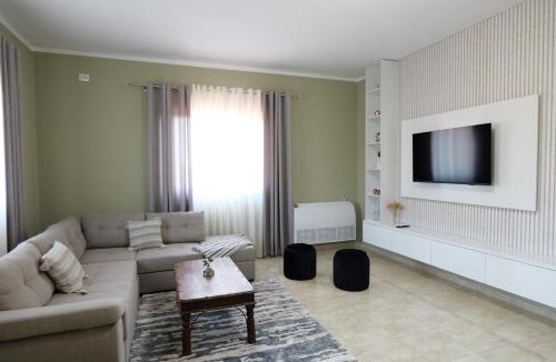 Shkoder County Villa | Villa Mesi Bridge by River