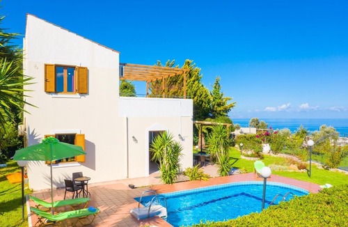 Maroulas Villa | Villa Michalis: Large Private Pool, Sea Views, A/C, WiFi