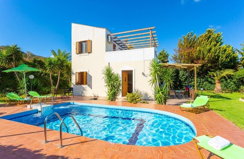 Maroulas Villa | Villa Michalis: Large Private Pool, Sea Views, A/C, WiFi
