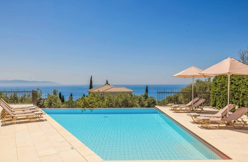 Vlachata Villa | Villa Mihas - Six Bedroom Villa, Sleeps 12