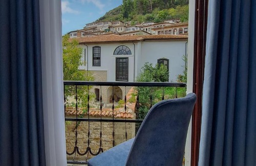 Berat Bed & Breakfast | Villa Mishel