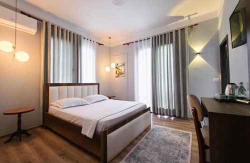 Berat Bed & Breakfast | Villa Mishel