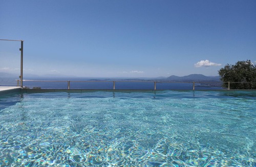 Spartylas Villa | Villa mit Pool und Atemberaubender Aussicht