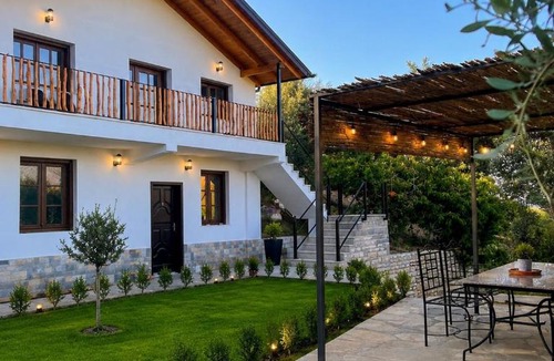 Berat House | Villa Monte Shpirag