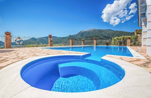 Nidri Villa | Villa Morfeas - Two Bedroom Villa, Sleeps 4