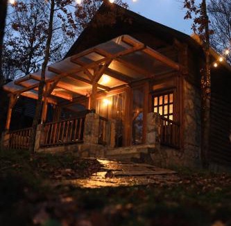 Llapashticë e Epërme Villa | Villa n'Mal