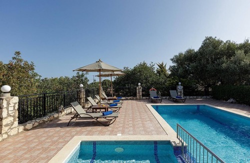 Atsipópoulon Villa | Villa Nefeli Breeze - Three Bedroom Villa, Sleeps 6