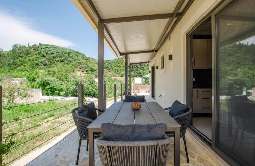 Gardenos House | Villa Neoris