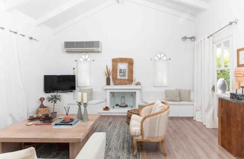 Perdhika Villa | Villa NS