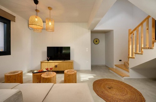 Dafnata Villa | Villa Oliva - Two Bedroom Villa, Sleeps 4