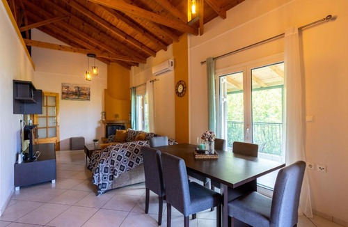 Kalamata House | Villa Olive