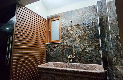 Korce Villa | Villa Parku Rinia