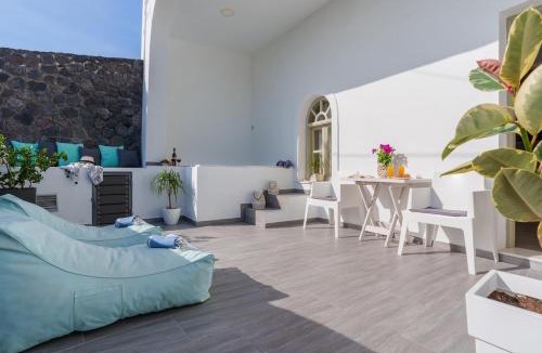 Perissa Apartment | Villa Perla, Luxury villa with private jacuzzi