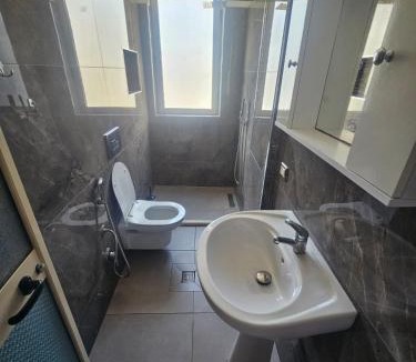 Shkembi i Kavajes Apartment | Villa Premium