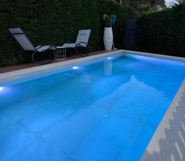 Ishem Villa | Villa Reger