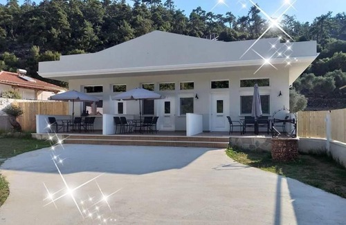 Kinyra Hotel | Villa Remetzo