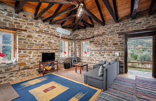 Karpenisi House | Villa Riverwood