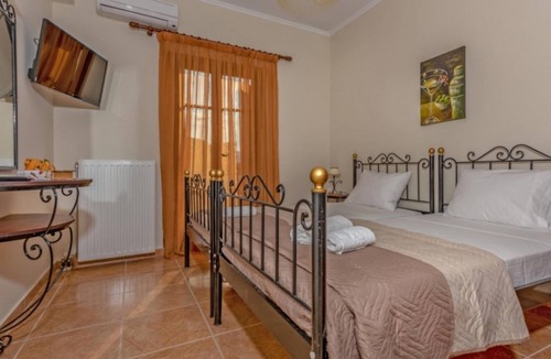 Neromilos Villa | Villa Rose with private pool