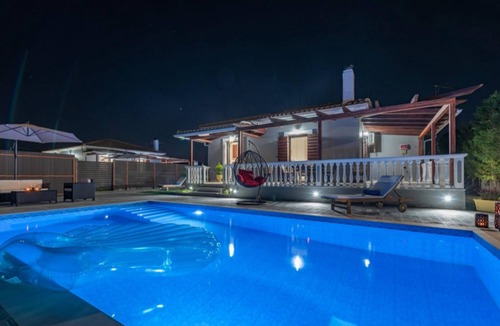 Neromilos Villa | Villa Rose With Private Pool