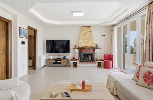 Petaleia Villa | Villa Sarakinos