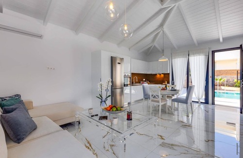 Analipsi Villa | Villa Selena by Villa Plus