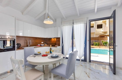 Analipsi Villa | Villa Selena by Villa Plus