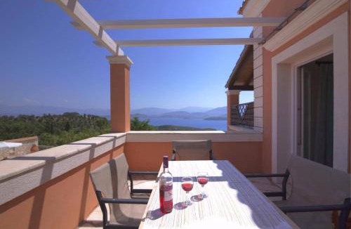 Petaleia Villa | Villa Serpa by Villa Plus