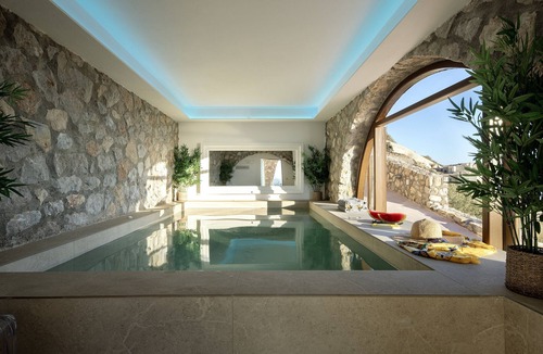 Santorini Villa | Villa - Sleeps 5 - Private Heated Pool-Parking