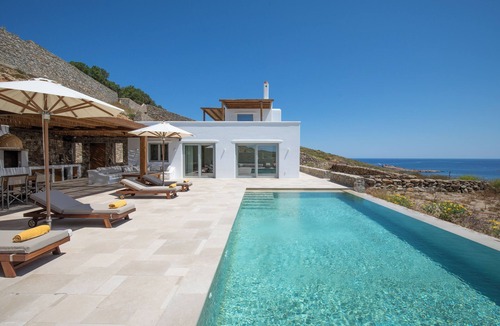 Mykonos Villa | Villa Sozon. Spacious villa with sea view 150 m from the beach.