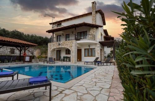 Agia Villa | Villa Stefania/pool/garden/sea view/3bdrms/3bthrms