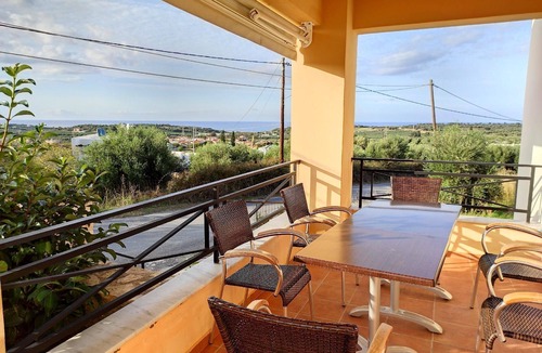 Houdetsi House | Villa Stefanos, sea views, private pool, Rethymno