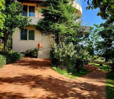 Ishem House | Villa Sunrise