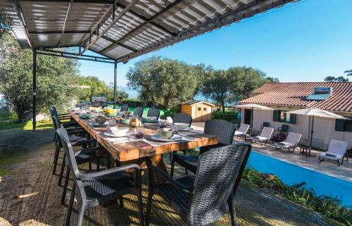 Dafnata Villa | Villa Taxiarchis by Corfuescapes