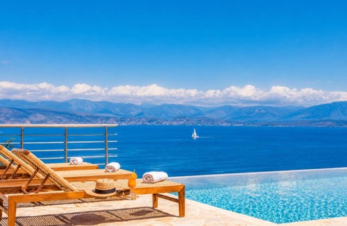 Apraos Villa | Villa Thea Kalamaki - Three Bedroom Villa, Sleeps 6