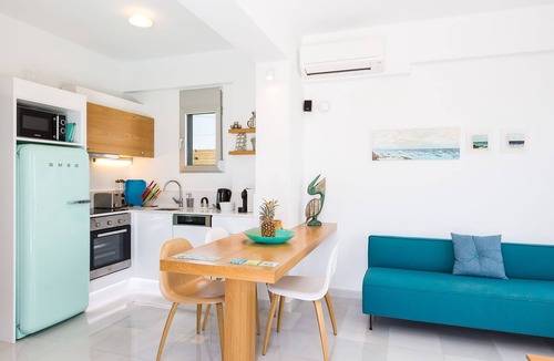 Pigianos Kampos Villa | Villa Thoi, Exclusive Villa with Private Beach Facilities