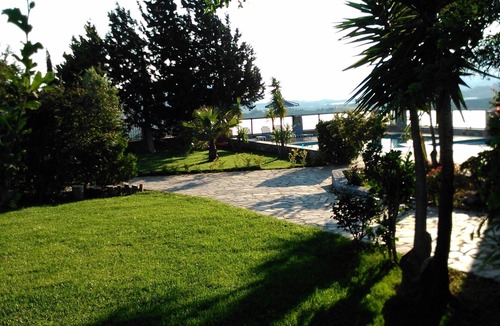Agios Vasileios Villa | Villa Thymari. Cosy 3-bedroom Villa with lush gardens , beautiful view