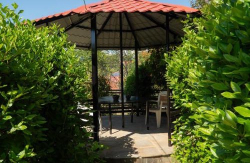 Kalambaka Villa | Villa Trigona