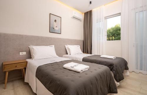 Kalamaki Villa | Villa V - Infinity Holiday Villas, For Large Groups With Private Pool, by ZanteWize