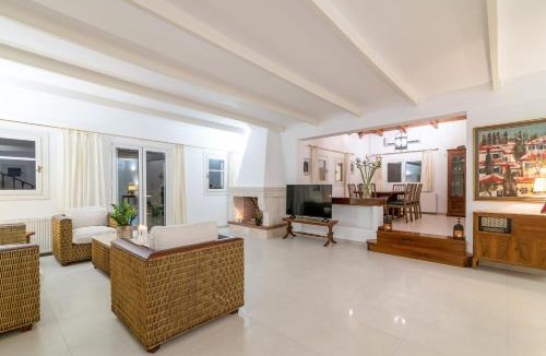 Vasilikos Villa | Villa Verdi - Your Family Oasis!