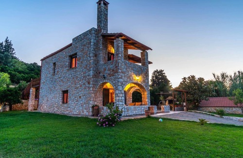 Agia Villa | Villa Vicina - In Platanias And 4min By The Beach