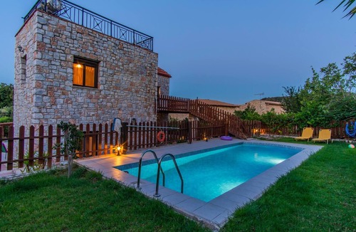 Agia Villa | Villa Vicina - In Platanias And 4min By The Beach