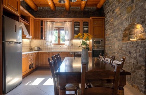 Monopari Villa | Villa Vilana with private pool