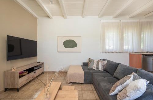 Agia Villa | Villa Violanda With Pool and Garden near Platanias