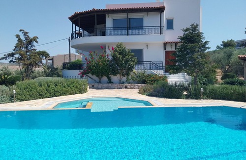 Prasas Villa | Villa with Private Pool, Jacuzzi & BBQ for up to 8 guests