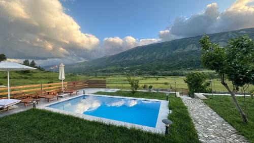 Sinje Villa | Villa Xheni