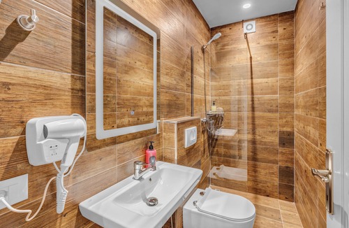 Elbasan House | Villa Zoi A Stay to Remember I Guest House in Elbasan Castle