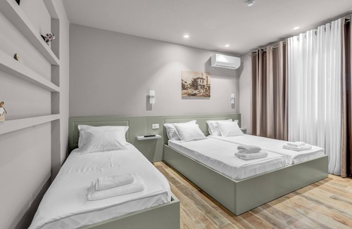 Elbasan House | Villa Zoi A Stay to Remember I Guest House in Elbasan Castle