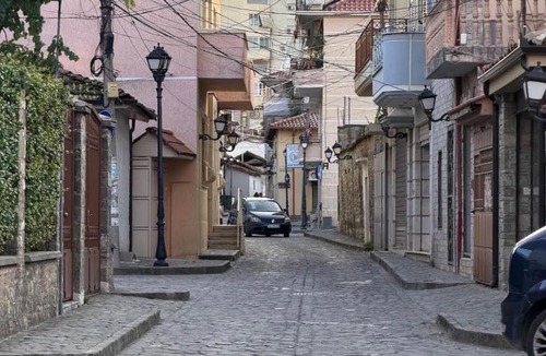 Elbasan Hotel | Villa Zoi Boutique Hotel I Sleep on the Historic Roman Road Via Egnatia inside the ancient walls of Elbasan Castle and wake up to a homemade Albanian breakfast prepared by a local family